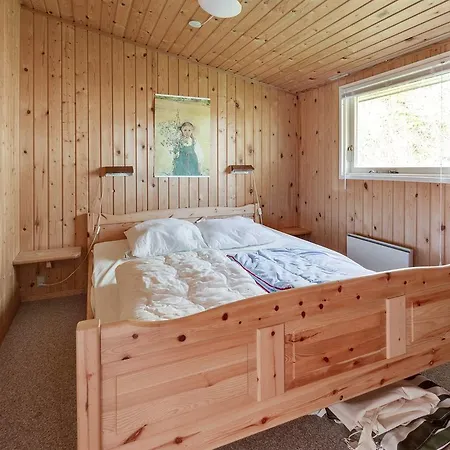 Hébergement de vacances Three-bedroom Holiday In *