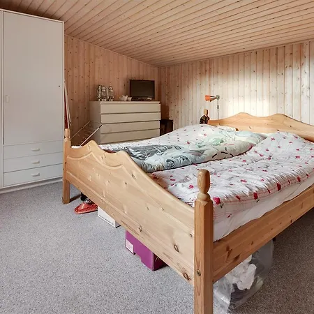Hébergement de vacances Three-bedroom Holiday In *